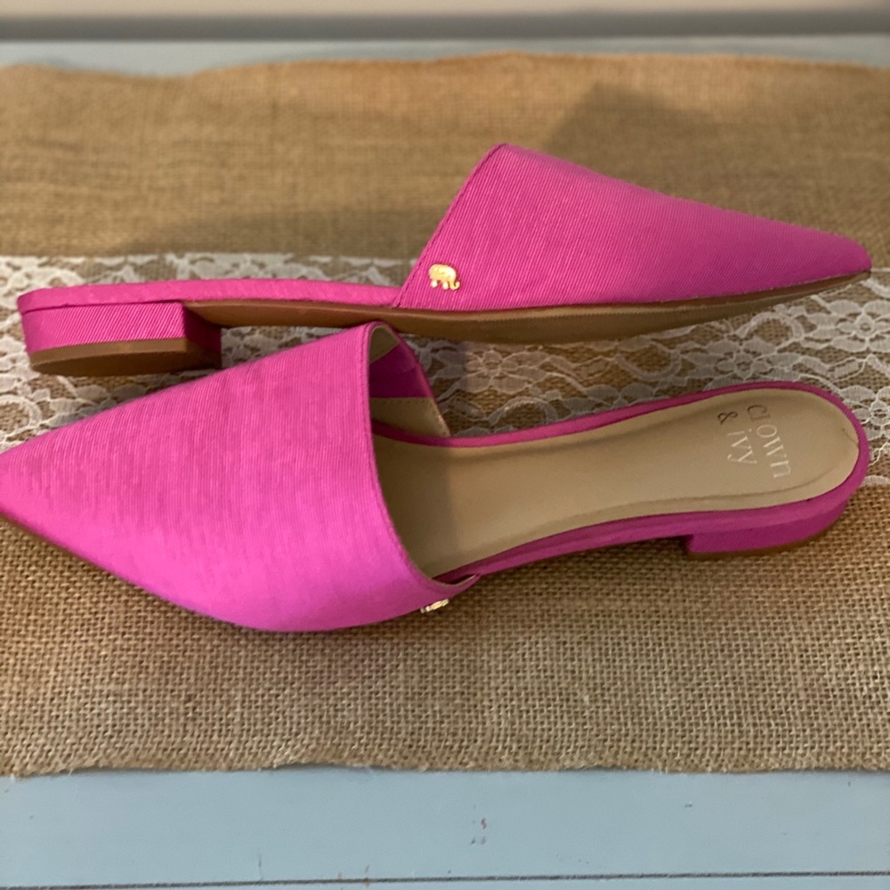 Crown&Ivy Pink Flats